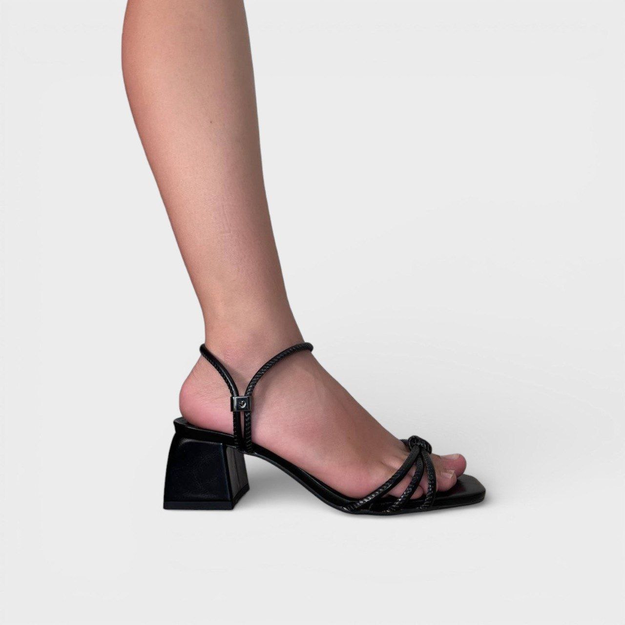 Sandália salto bloco baixo Lima Shoes